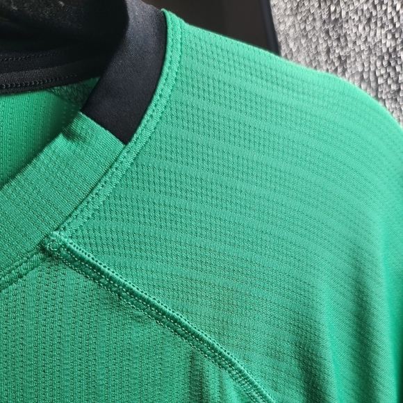 Lululemon Men’s Athletic Focus V Performance Short Sleeve T-Shirt Green Medium - Picture 6 of 7